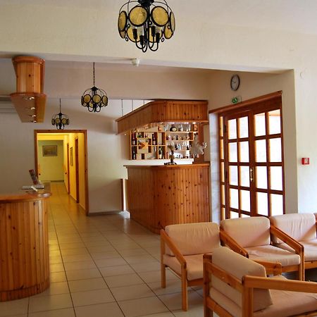 Yannis Hotel Krinidhes Exterior photo