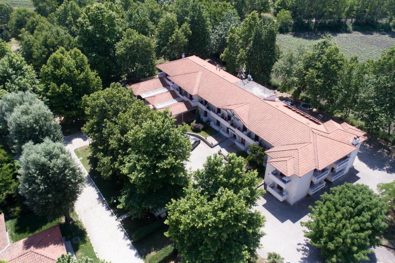 Yannis Hotel Krinidhes Exterior photo